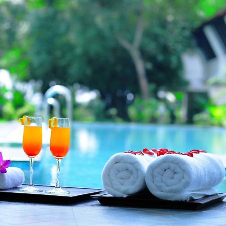 Nihara Resort And Spa Kochi Exterior photo