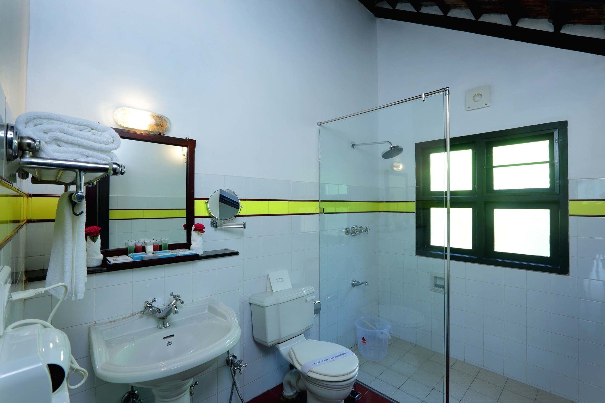 Nihara Resort And Spa Kochi Exterior photo