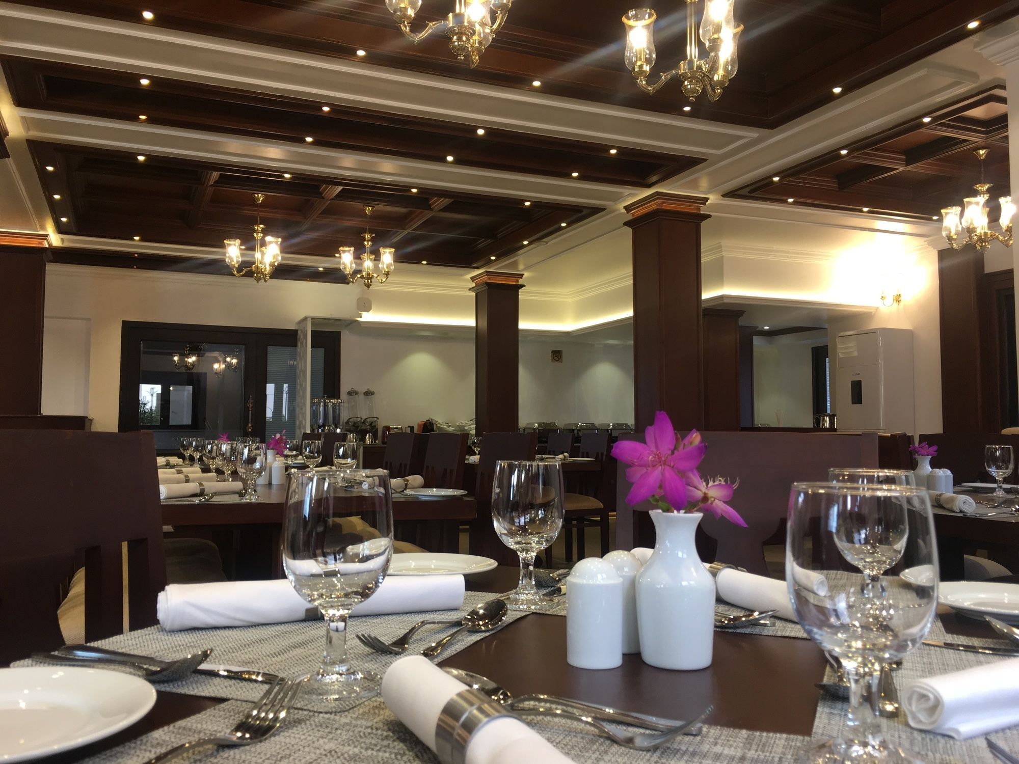 Nihara Resort And Spa Kochi Exterior photo