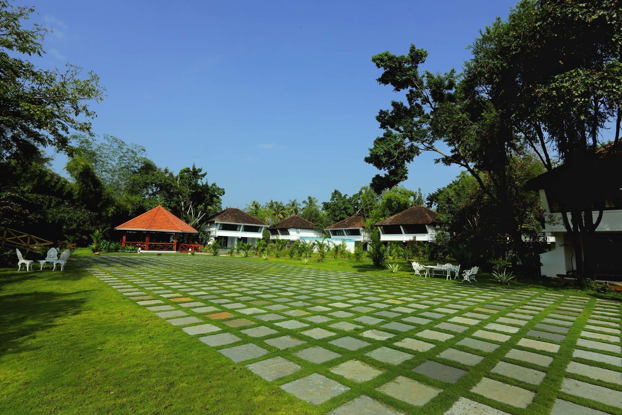Nihara Resort And Spa Kochi Exterior photo